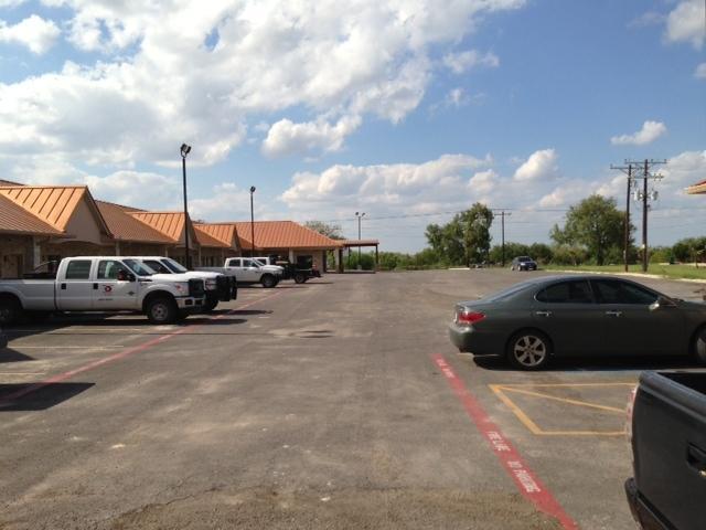 Studio Inn & Suites Kitchenettes Jourdanton Exterior foto
